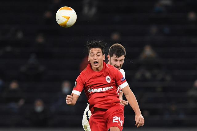 上半场战况：曼联客场0-2落后赫尔城